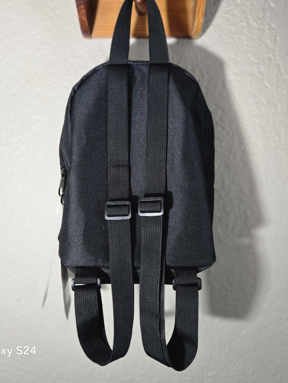Dickies Black Small Everyday Backpack - Picture 2 of 5